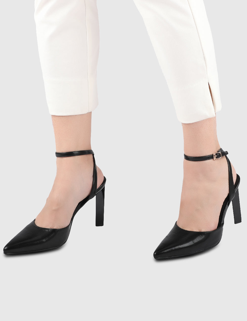 Jessye Pointed Toe Heels (Black)