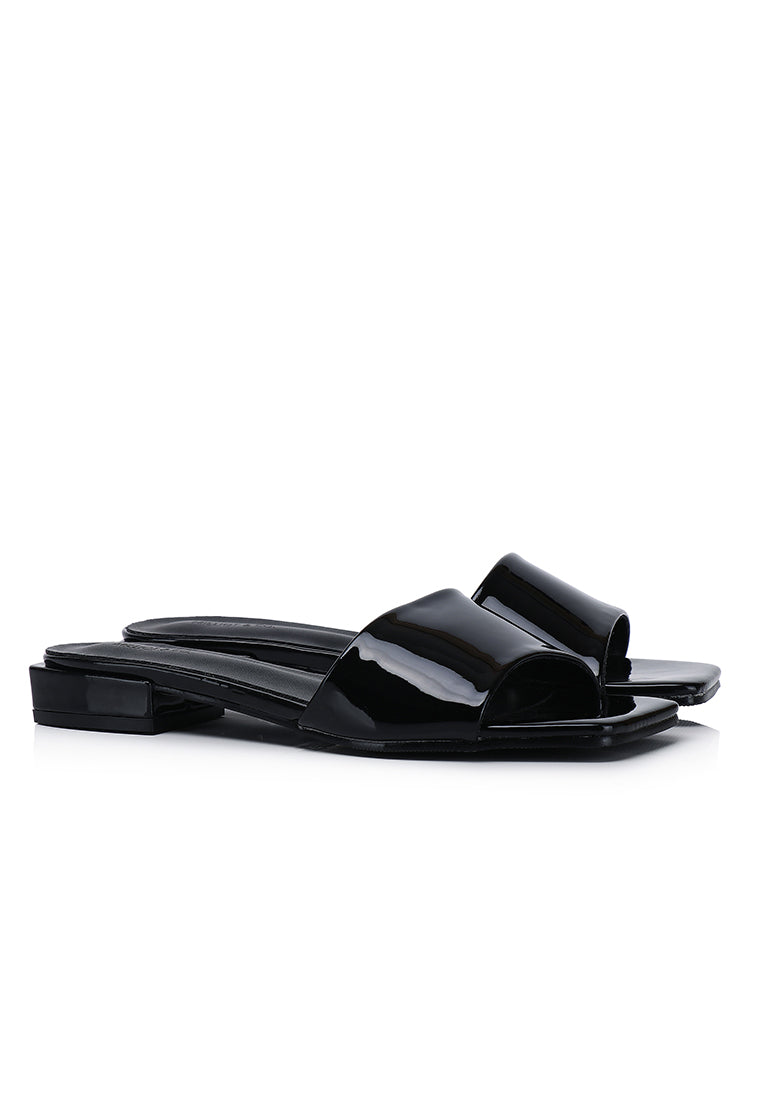 Gianna Slip Ons Sandals (Black)