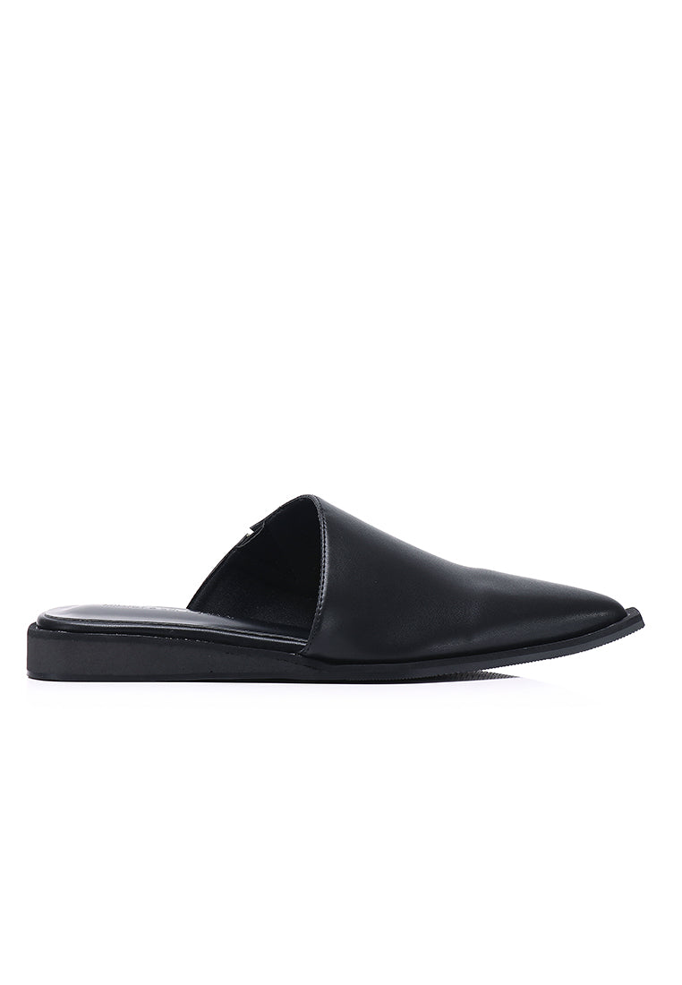 Aira Slip On Sandals (Black)