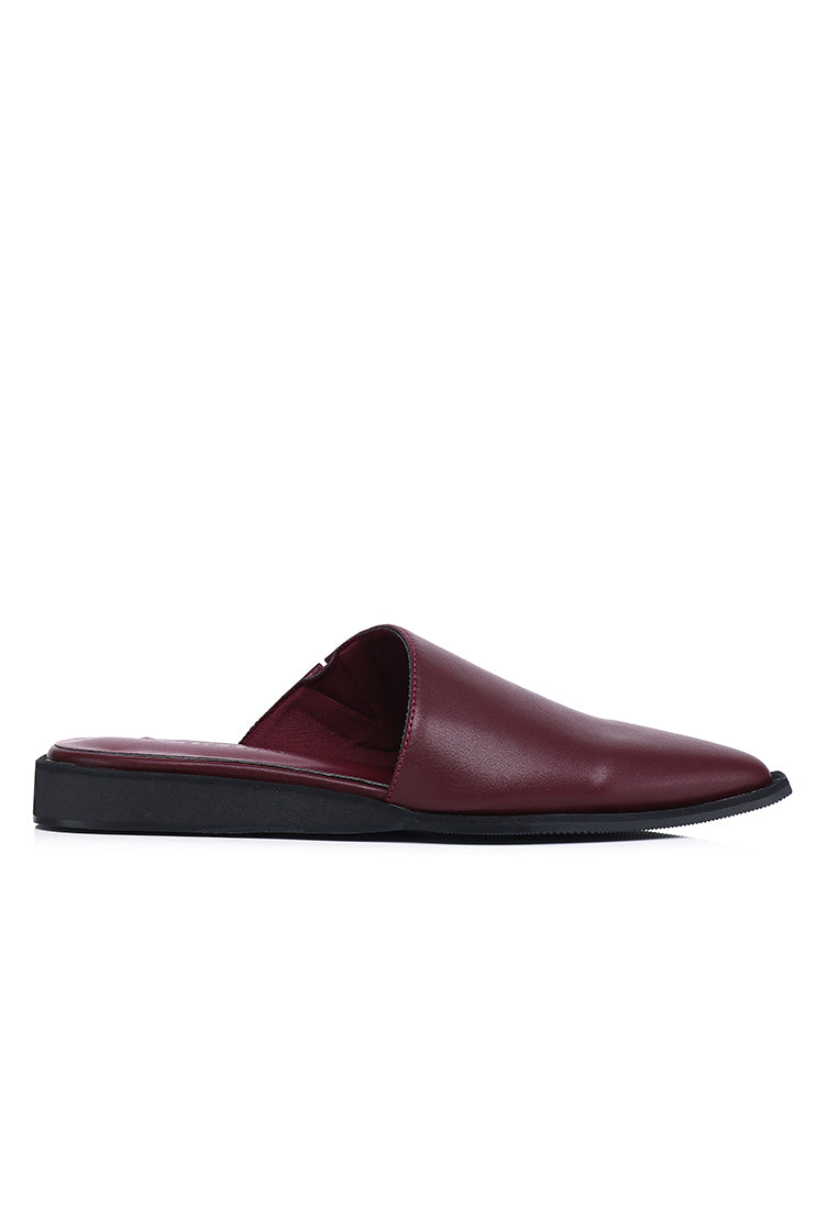 Aira Slip On Sandals (Maroon)