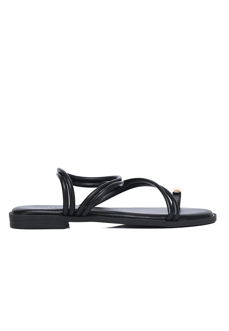 Ariana Strappy Toe Ring Sandals (Black)