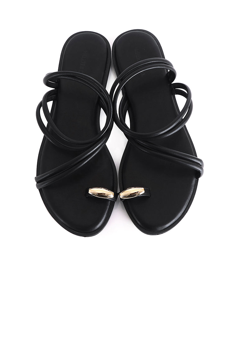 Ariana Strappy Toe Ring Sandals (Black)