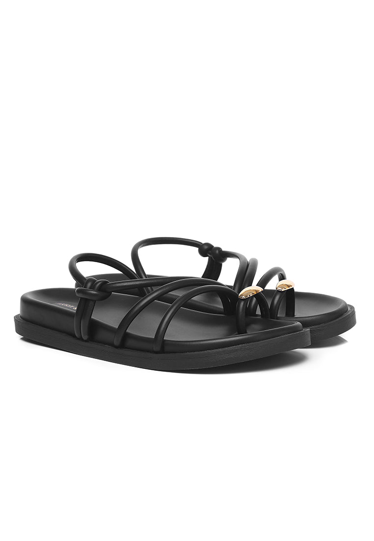Lydia Strappy Toe Ring Sandals (Black)