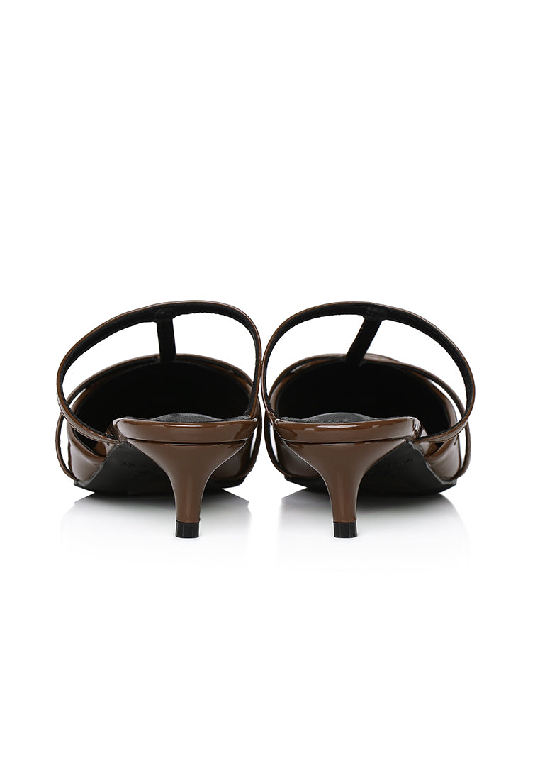 Allison Pointed Toe Kitten Heels (Brown)