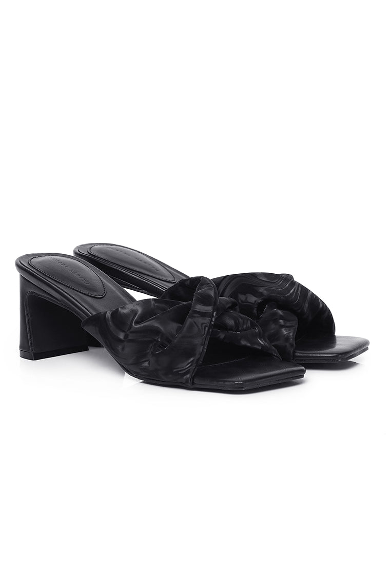Hailey Slip Ons Mules (Black)
